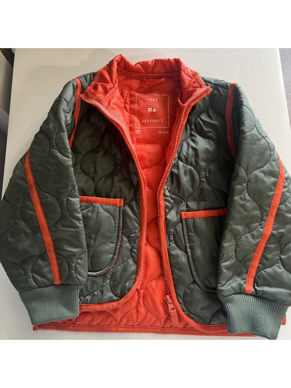 Free Assembly Unisex XS Green Orange Kids Lightweight Quilted Jacket
